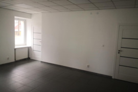 Komercinės paskirties, 45 m2  patalpos centrinėje mieto dalyje