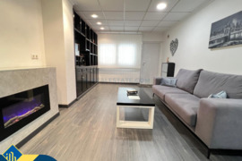 Renovuotas apartamentas su terasa, Alicante provincijoje, Torrevieja mieste, Playa del Cura rajone. 