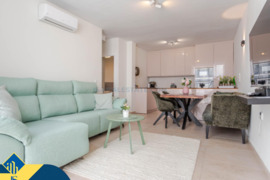 Namas su bendru baseinu, Alicante provincijoje, Torrevieja mieste, Los Balcones rajone. 3 kambariai 