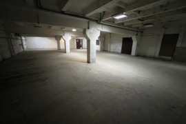 Išnuomojamos gamybinės sandėliavimo patapos cokoliniame aukšte Vilkpėdės g.