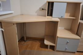 Rašomas stalas