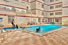Tvarkingi apartamentai su vaizdu į baseiną
