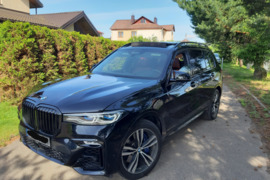 BMW X7 Visureigis Nuoma