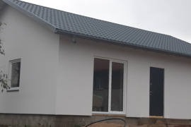 PARDUODAMAS GERAI SUPLANOTAS ŠILTAS NAMAS SU DIDELE TERASA