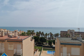 Apartamentas su bendru baseinu skirtas renovacijai, Alicante provincijoje, Torrevieja mieste, La Mat
