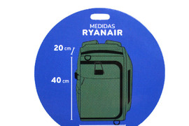 RYNAIR nemokamas rankinis bagažas 40-20-25 cm