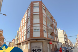 Apartamentas su terasa, Alicante provincijoje, Torrevieja mieste. 4 kambariai | 68 m² | 450 metrų ik