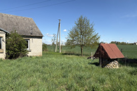 Namas Anykščių r. sav., Varneliai, Gintaro g.