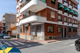 Apartamentas su terasa, Alicante provincijoje, Torrevieja mieste, Playa del Cura rajone. 4 kambariai