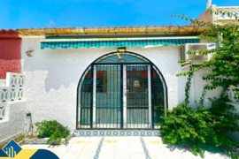 Bungalas su terasa, Alicante provincijoje, Torrevieja mieste, El Chaparral rajone. 3 kambariai | 81 