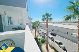 Apartamentas su bendru baseinu, Alicante provincijoje, Torrevieja mieste, Playa del Cura rajone. 3 k