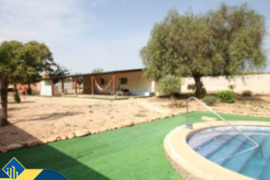 Vila su privačiu baseinu, Alicante provincijoje, Torrevieja mieste, El Chaparral rajone. 6 kambariai
