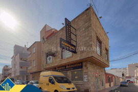 Renovuotos komercinės patalpos, Alicante provincijoje, Torrevieja mieste, Playa del Cura rajone. 221