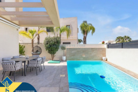 Vila su privačiu baseinu, Alicante provincijoje, Torrevieja mieste, Torreta rajone. 4 kambariai | 95