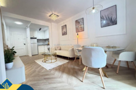 Renovuotas apartamentas su bendru baseinu, Alicante provincijoje, Torrevieja mieste. 3 kambariai | 6
