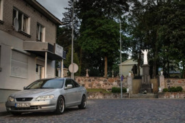 Honda accord coupe dalys