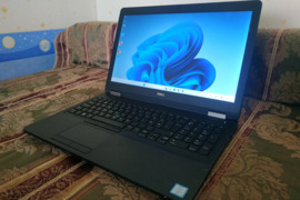 Su Windows 11 Dell E5570 / SSD / +Microsoft Office