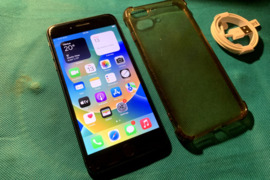 Apple 8 Plus 64GB