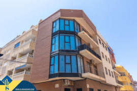 Penthouse apartamentas su terasa, Alicante provincijoje, Torrevieja mieste, La Mata rajone. 3 kambar