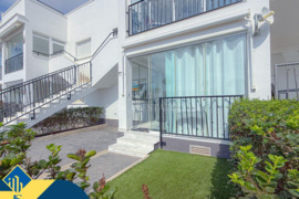 Bungalas su bendru baseinu, Alicante provincijoje, Torrevieja mieste. 3 kambariai | 72 m² | 2 kilome