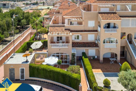 Namas su bendru baseinu, Alicante provincijoje, Orihuela Costa mieste. 4 kambariai | 124 m² | 1 kilo