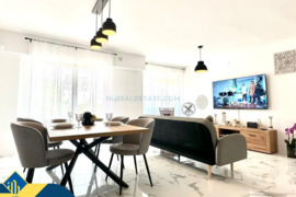 Dalinai renovuotas apartamentas su bendru baseinu, Alicante provincijoje, Torrevieja mieste, Playa d