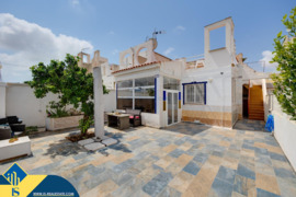 Namas su terasa, Alicante provincijoje, Torrevieja mieste, Torreta rajone. 3 kambariai | 47 m² | 4 k
