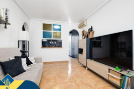 Bungalas su bendru baseinu, Alicante provincijoje, Torrevieja mieste. 3 kambariai | 54 m² | 4 kilome