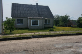 PARDUODAMAS NAMAS LAZDIJŲ RAJONE, KUKLIŲ KAIME, LIEPŲ G.25