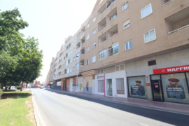 Šviesūs apartamentai su vaizdu į baseiną