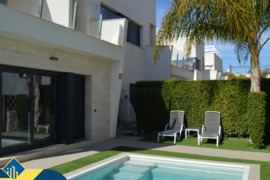 Duplex namas su privačiu baseinu, Alicante provincijoje, Orihuela Costa mieste. 4 kambariai | 120 m²