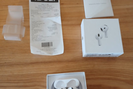 Baltos apple ausinės airpods 4
