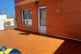 Namas su terasa, Alicante provincijoje, Torrevieja mieste, Playa del Cura rajone. 6 kambariai | 230 