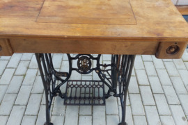 Parduodu vokišką siuvimo mašiną Gritzner