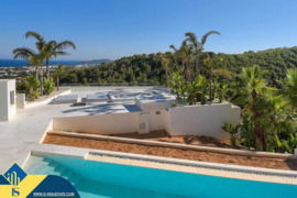 Vila su baseinu, Balearų salos, Ibiza. 6 kambariai | 685 m² | 1.5 kilometrai iki jūros