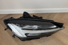 Volvo S60/SV60 LED priekinis žibintas (dešinė pusė)