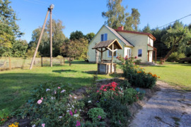 Sutvarkyta sodyba Šakių raj. Judrių km.netoli Nemuno.
