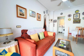 Apartamentas su bendru baseinu, Alicante provincijoje, Torrevieja mieste, Playa del Acequión rajone.