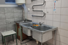 Aliuminės kriauklės.
