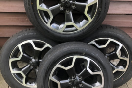 Parduodu naujas Subaru Universalias padangas su diskais