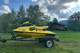 Vandens motociklas su priekaba Seadoo XP Bombardier
