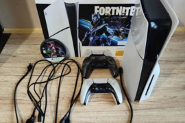  „PlayStation 5 Slim“ antros kartos konsolė su garantija + 2 planšetiniai kompiuteriai + „Tekken 8“ 