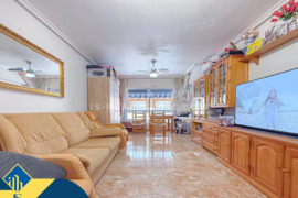 Apartamentas su terasa, Alicante provincijoje, Torrevieja mieste, Playa de los Locos rajone. 2 kamba
