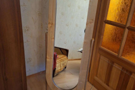 PARDUODU VEIDRODĮ - STOVĄ