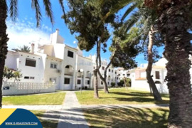 Renovuotas bungalas su bendru baseinu, Alicante provincijoje, Torrevieja mieste. 2 kambariai | 37 m²
