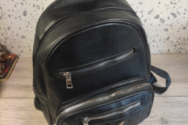 Įvairios kuprinės internetu