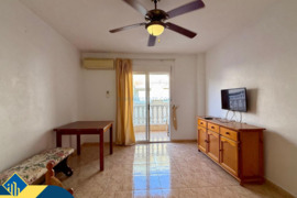 Apartamentas su terasa, Alicante provincijoje, Torrevieja mieste. 2 kambariai | 45 m² | 200 metrų ik