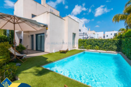 Vila su privačiu baseinu, Alicante provincijoje, Rojales, Ciudad Quesada mieste. 4 kambariai | 120 m