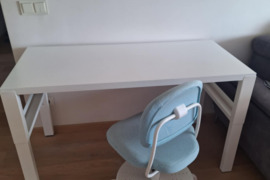 IKEA - rašomasis stalas ir kėdė