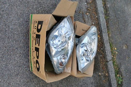 Toyota Corola verso 2002m priekinės lempos